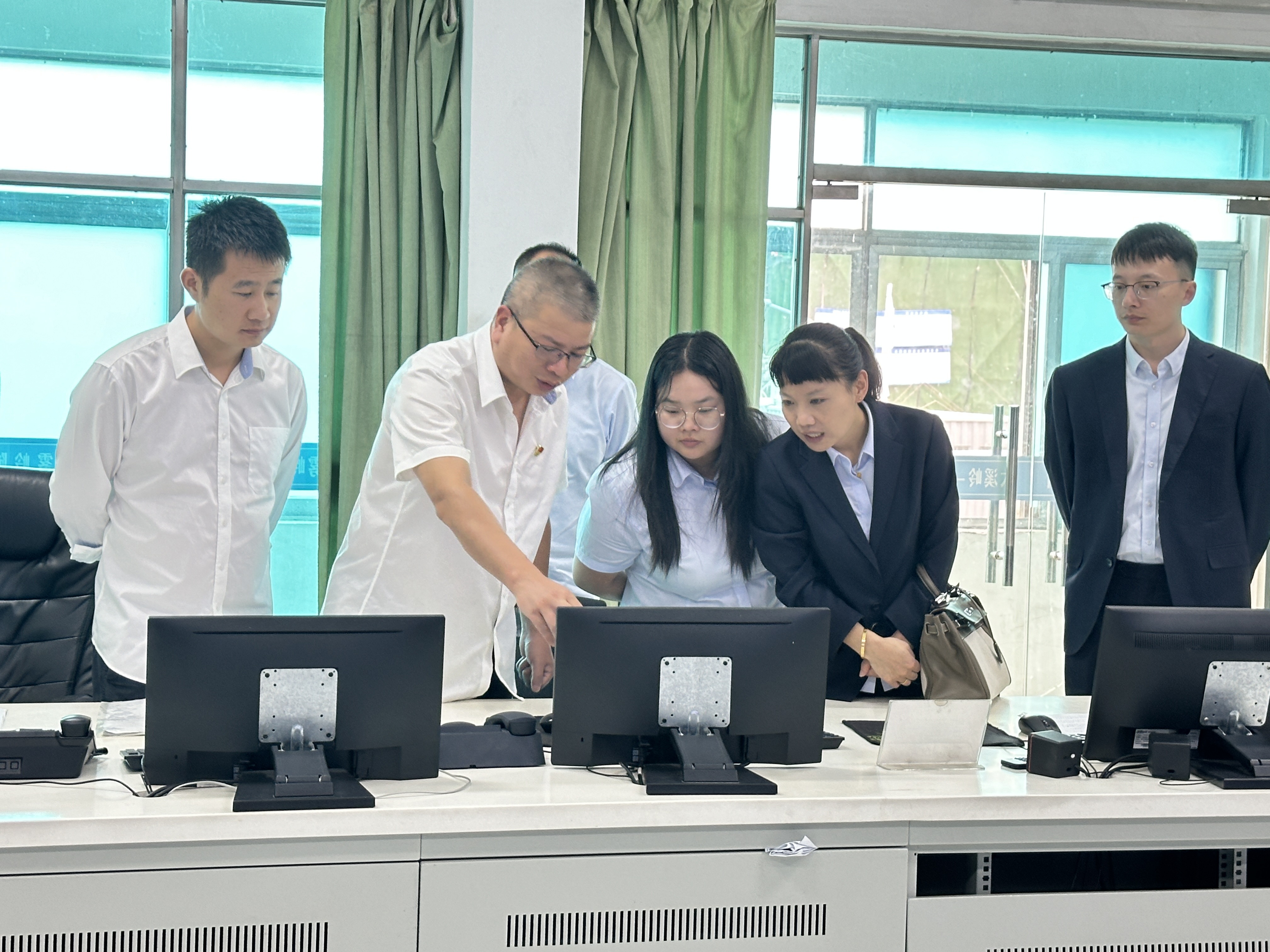 1729757911393451.jpg d544766d85096276460da1d56d34a85.jpg